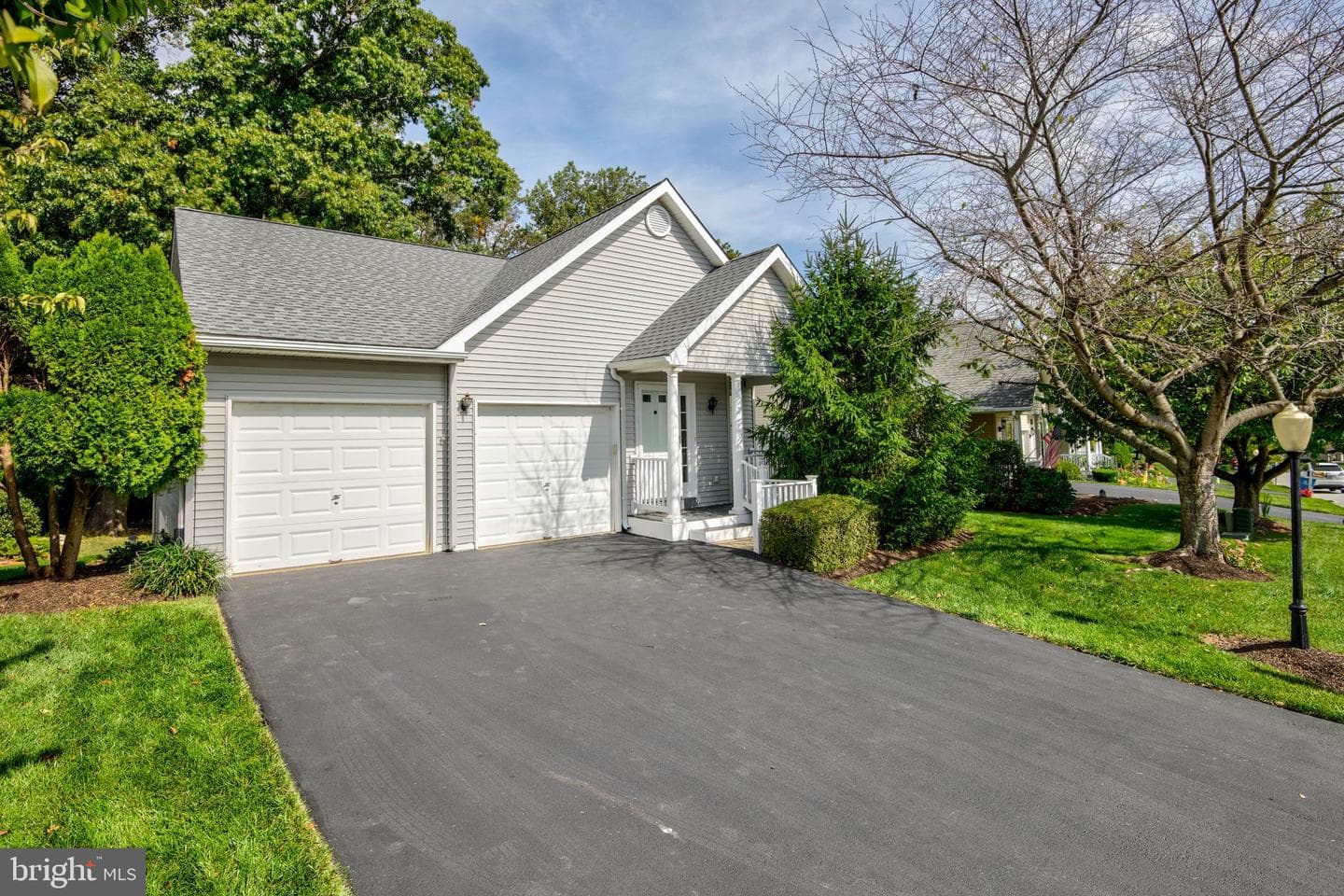 403 E Glenview Drive