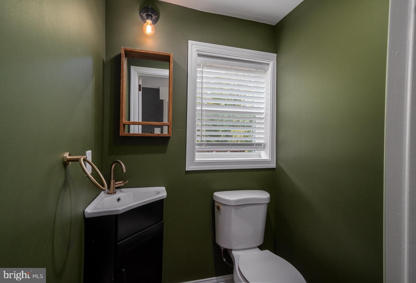 370 Hopewell Road photo 10