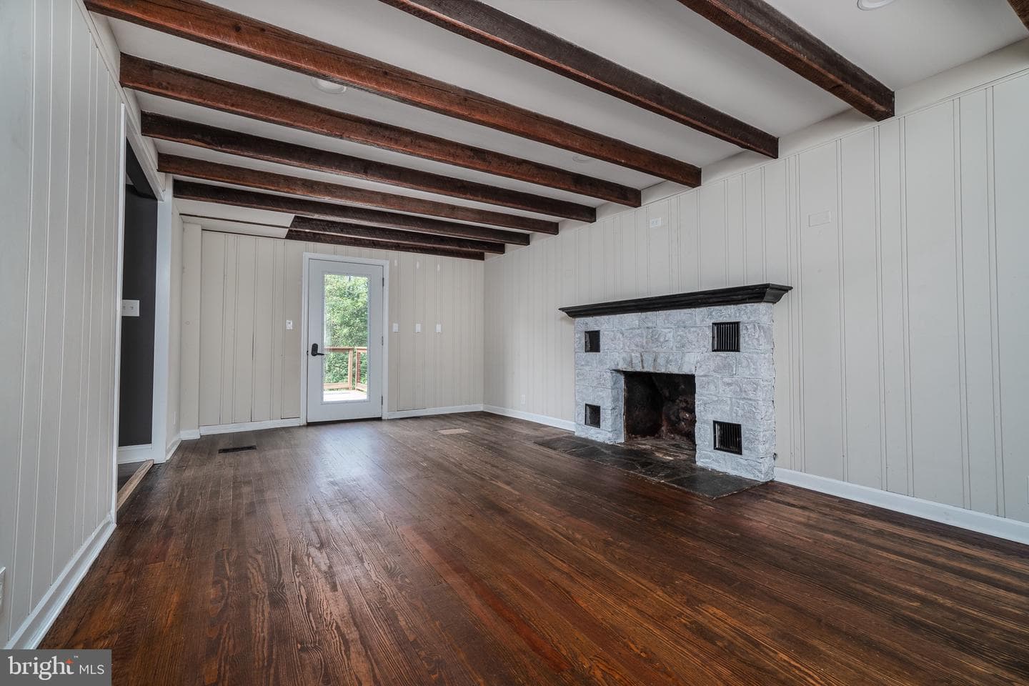 370 Hopewell Road photo 11