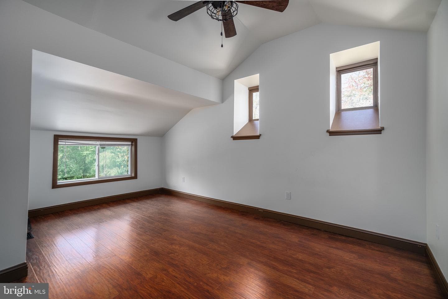 370 Hopewell Road photo 14