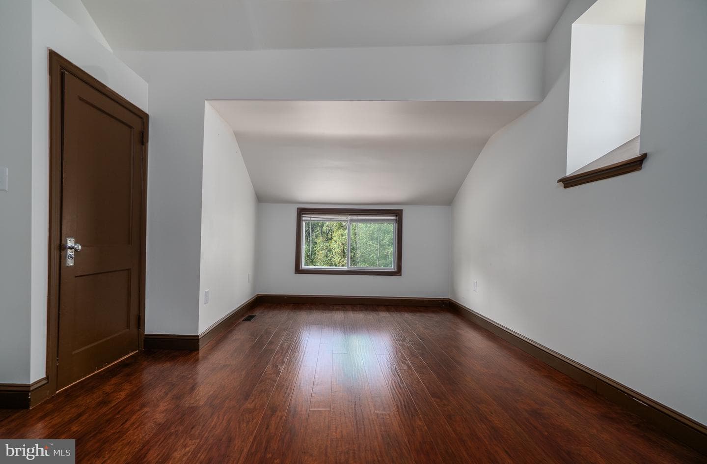 370 Hopewell Road photo 15