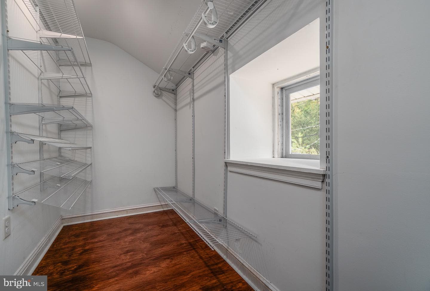 370 Hopewell Road photo 16