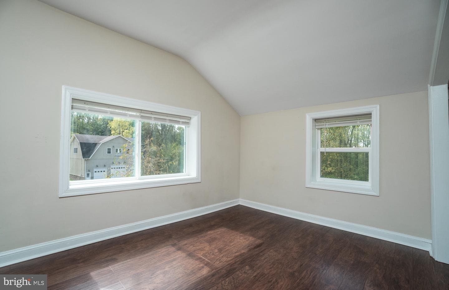370 Hopewell Road photo 19