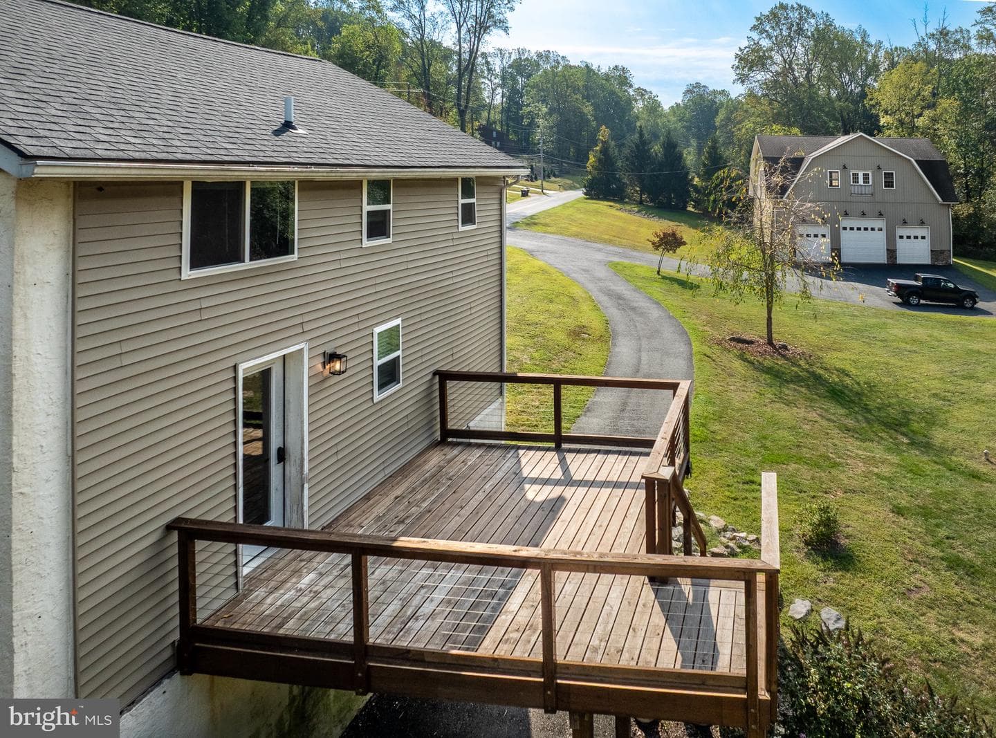 370 Hopewell Road photo 22
