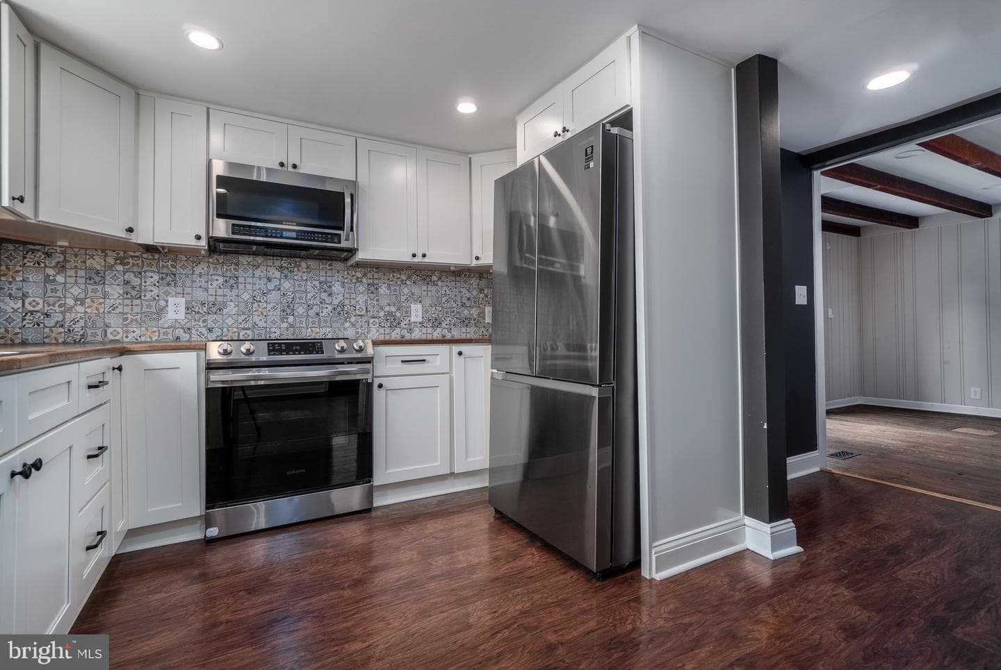 370 Hopewell Road photo 8