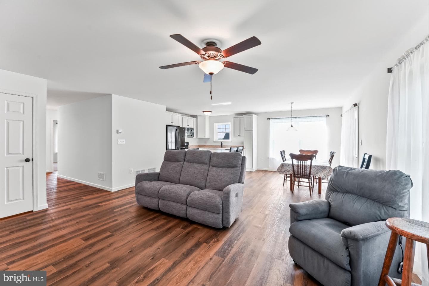 242 Greenwood Drive photo 4