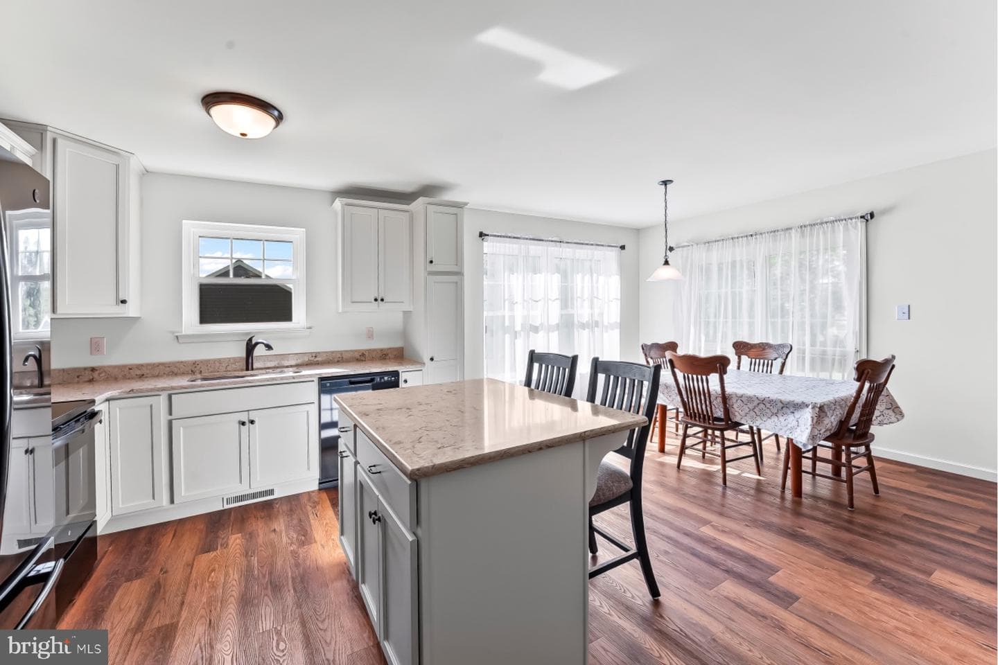 242 Greenwood Drive photo 6
