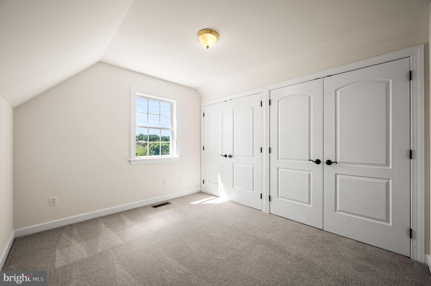 114 Jacobs Drive photo 11