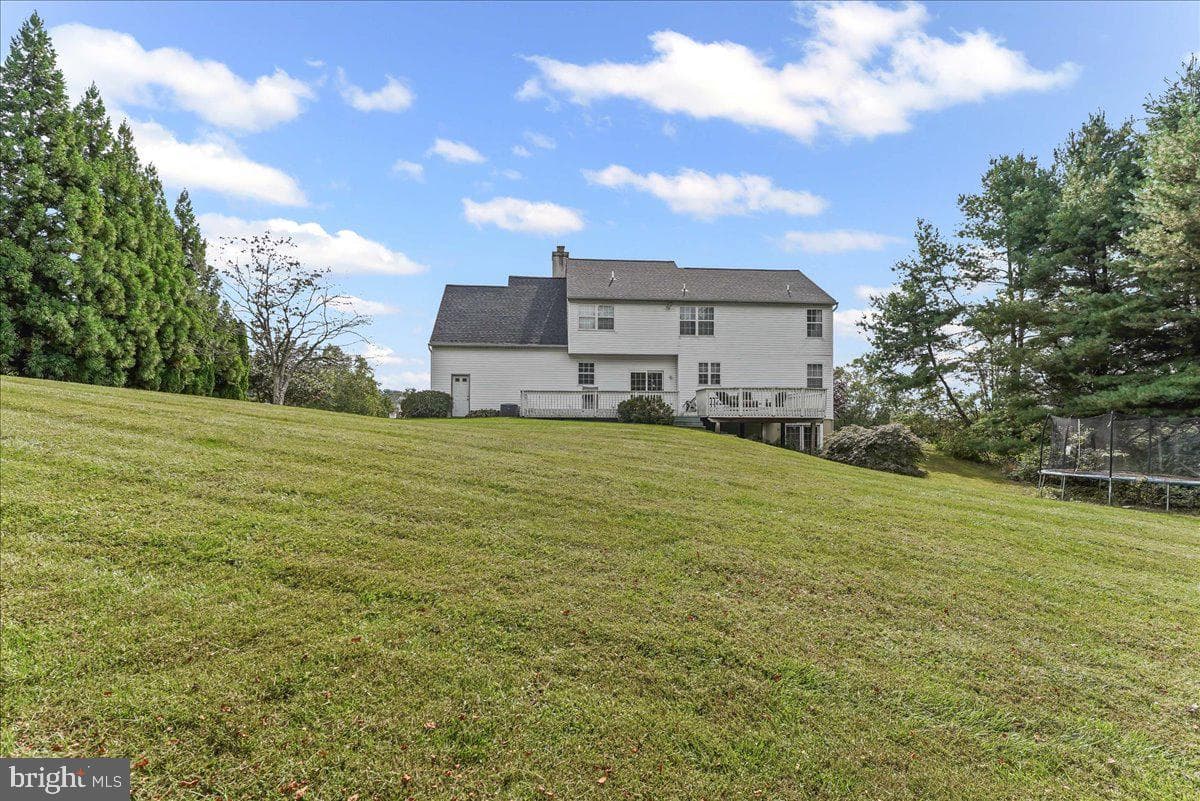 113 Ronway Drive photo 32