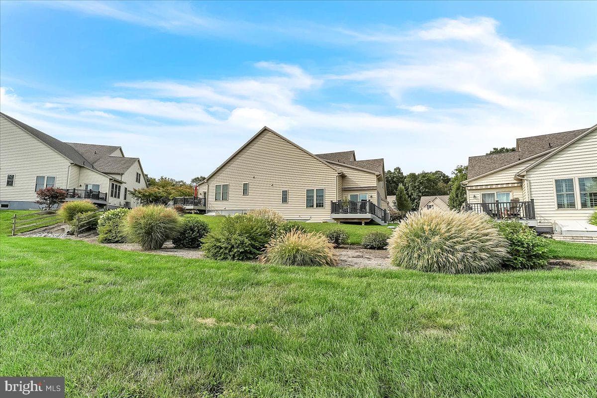 219 Honeycroft Boulevard photo 35