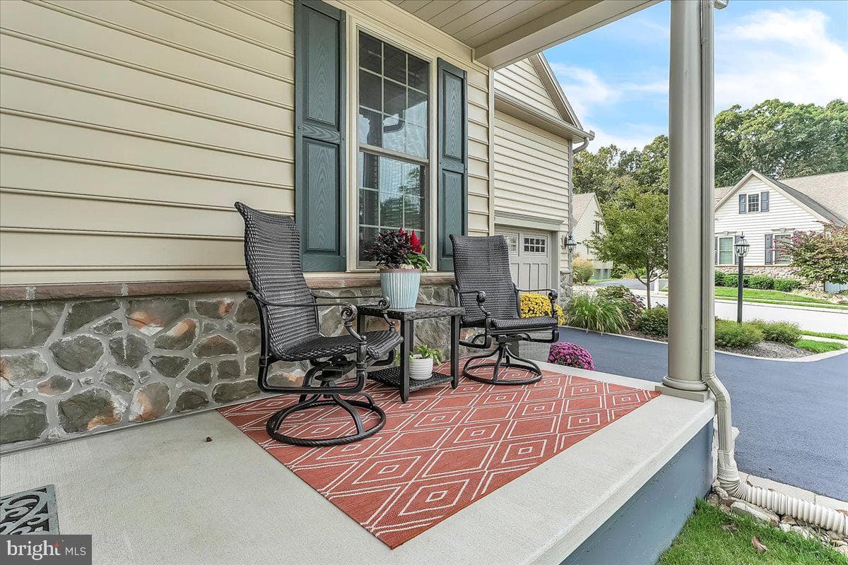 219 Honeycroft Boulevard photo 38