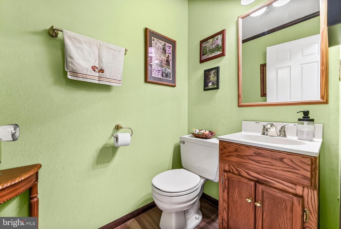 105 Helm Way photo 36