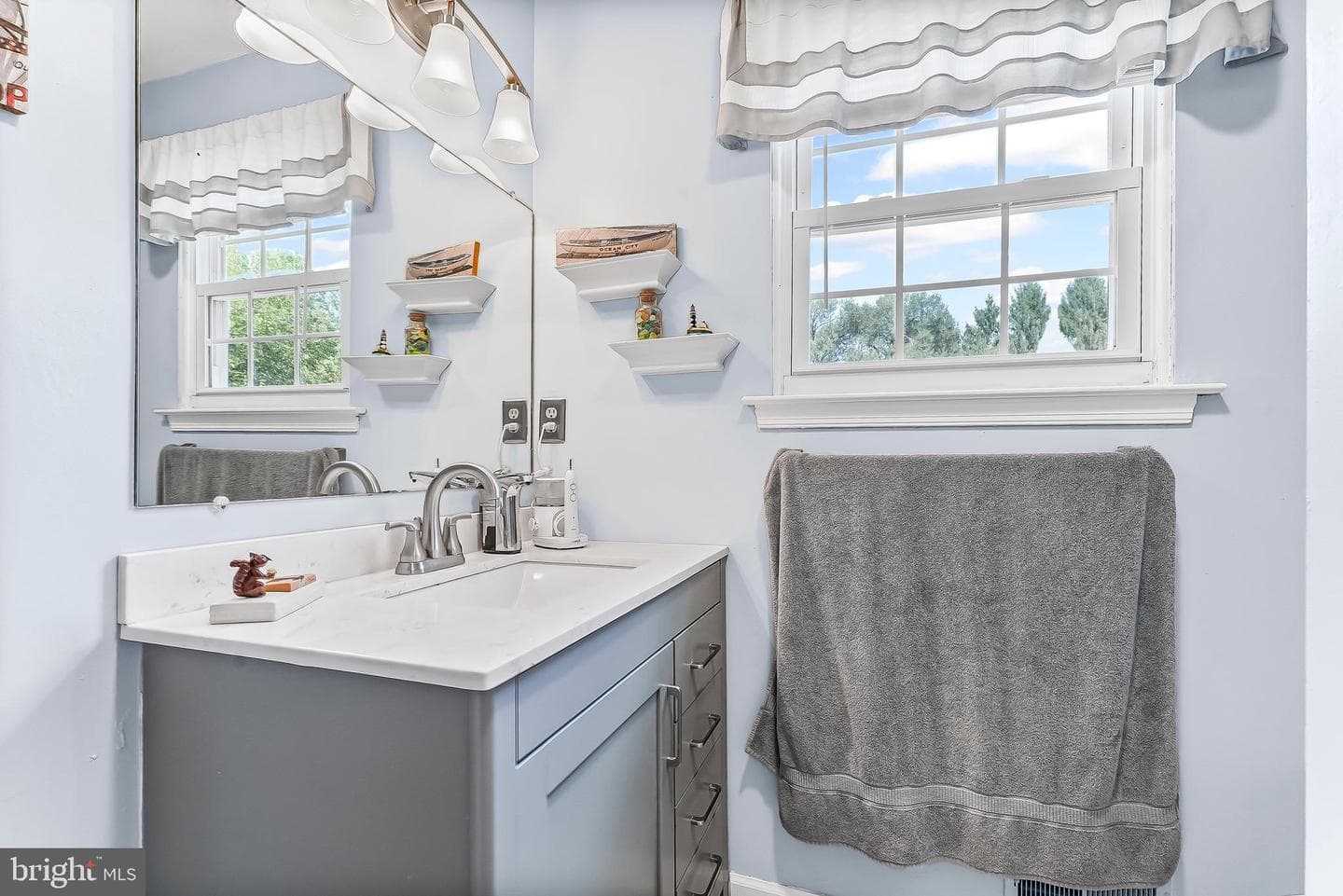 105 Helm Way photo 37