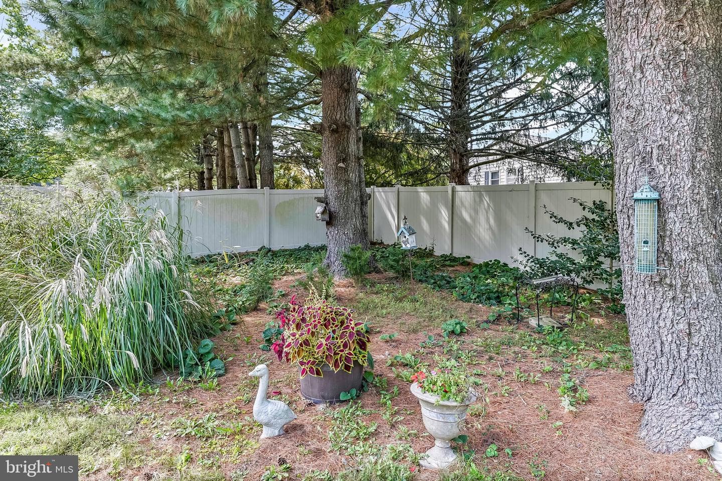 105 Helm Way photo 40