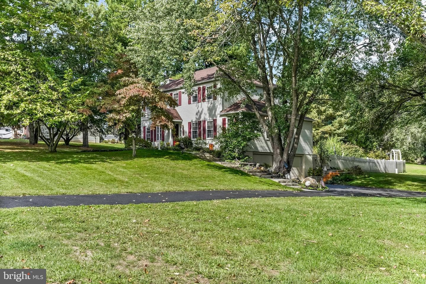 105 Helm Way photo 44