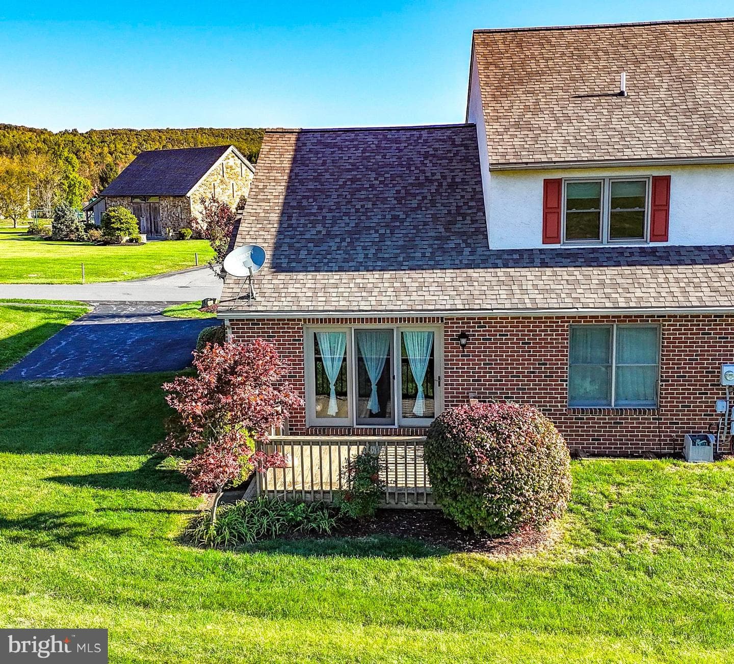 242 Steeplechase Drive photo 13