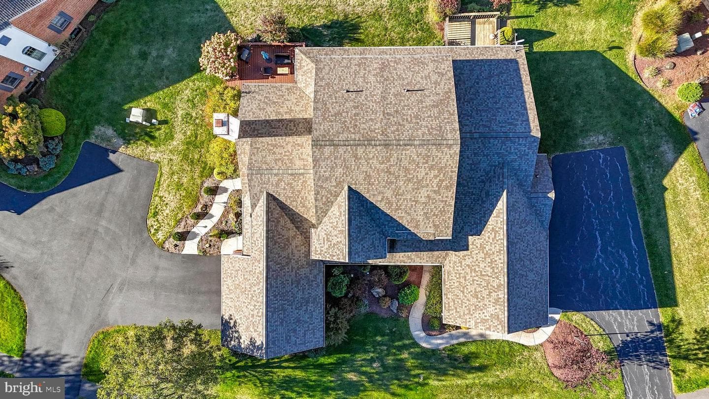 242 Steeplechase Drive photo 16