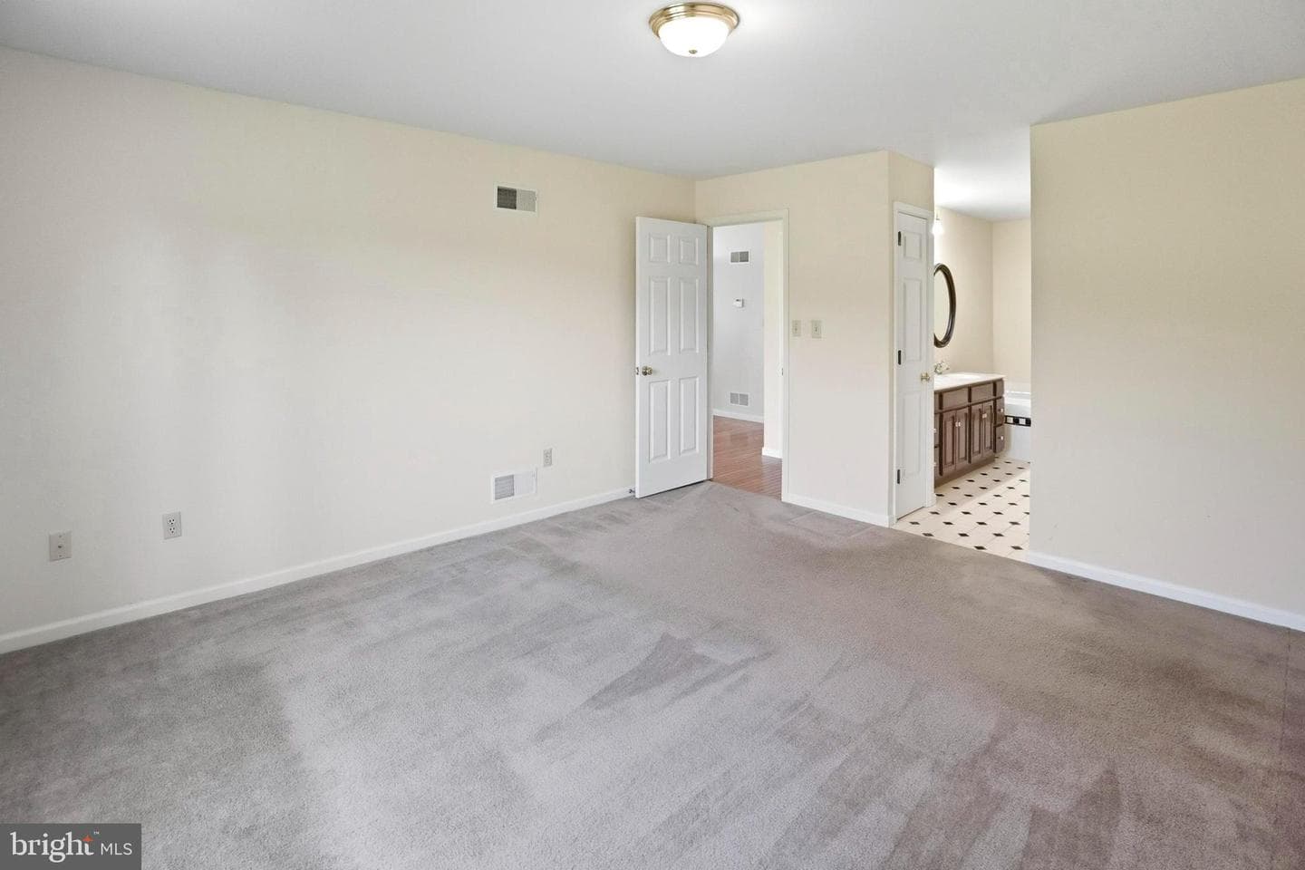 242 Steeplechase Drive photo 36