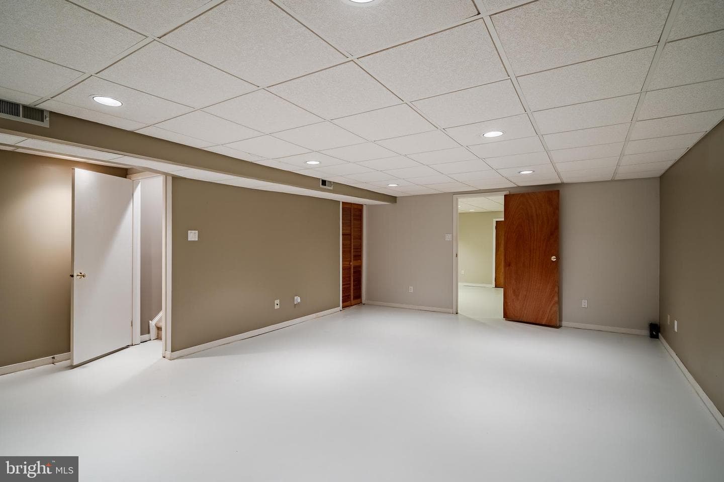 801 Winchester Court #801 photo 29