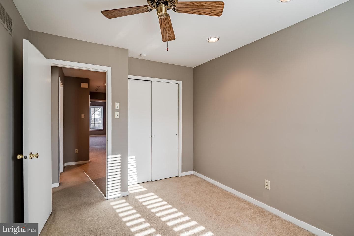 801 Winchester Court #801 photo 34
