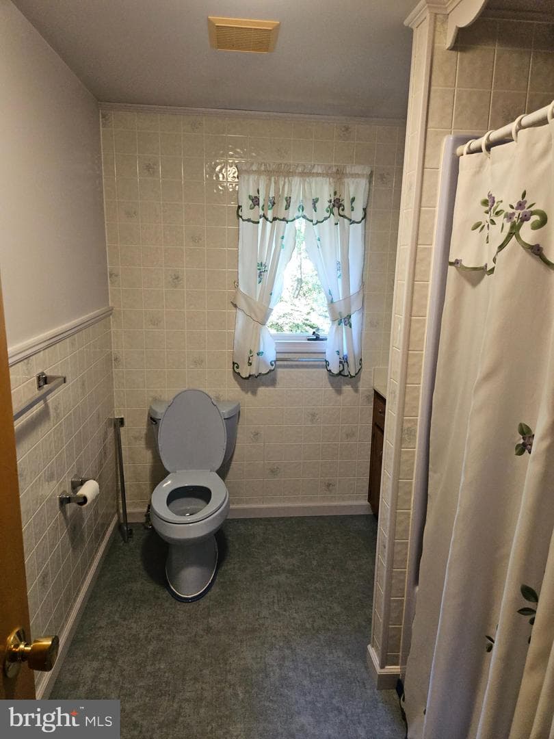 47 Roberts Circle photo 11