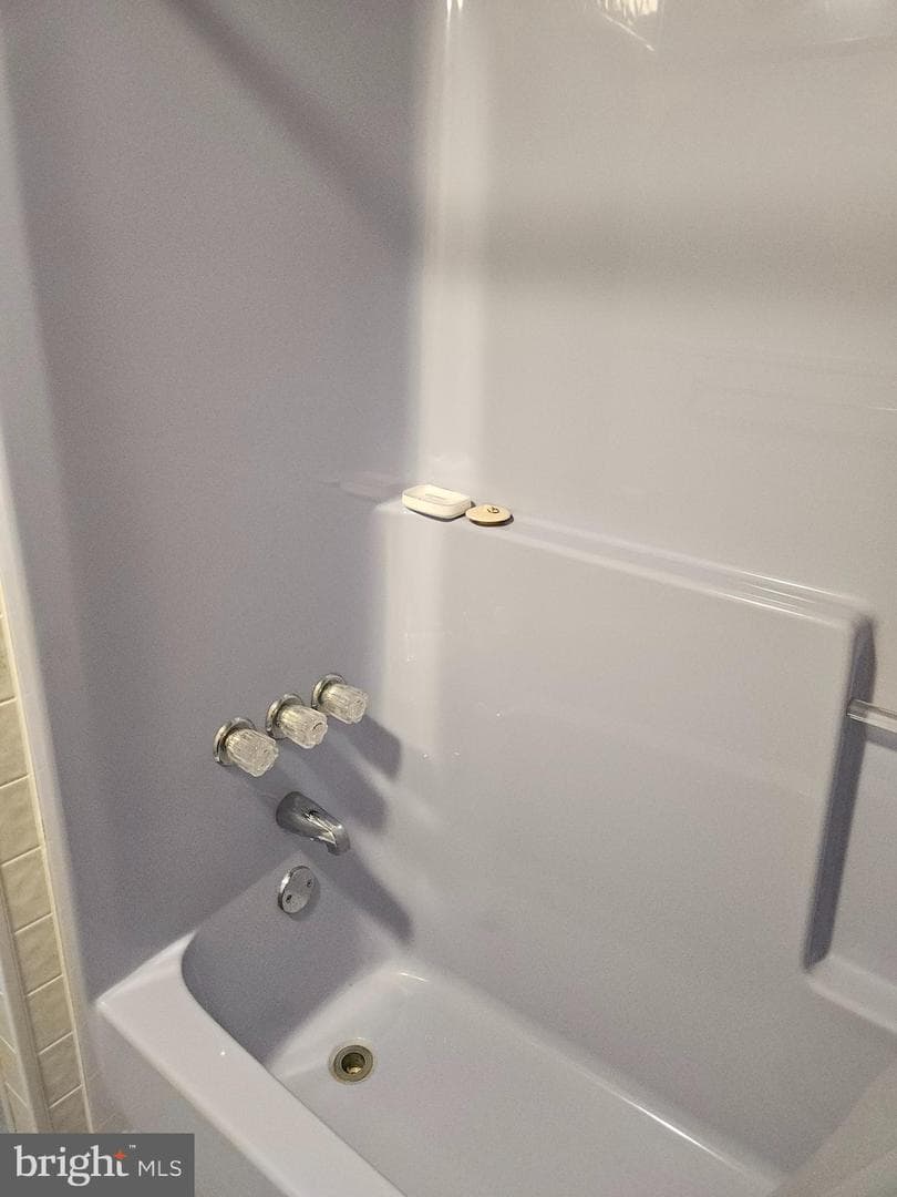 47 Roberts Circle photo 12