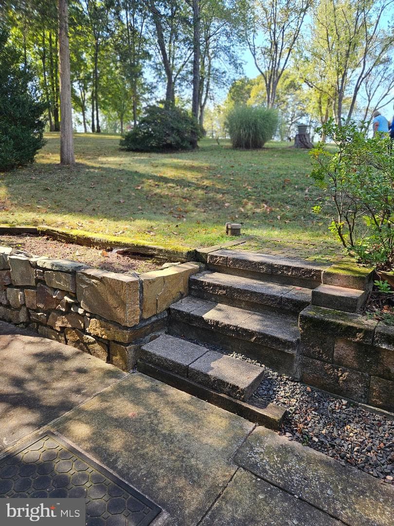 47 Roberts Circle photo 30
