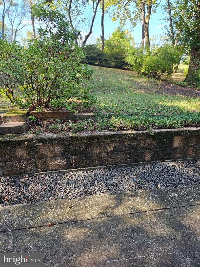 47 Roberts Circle photo 31