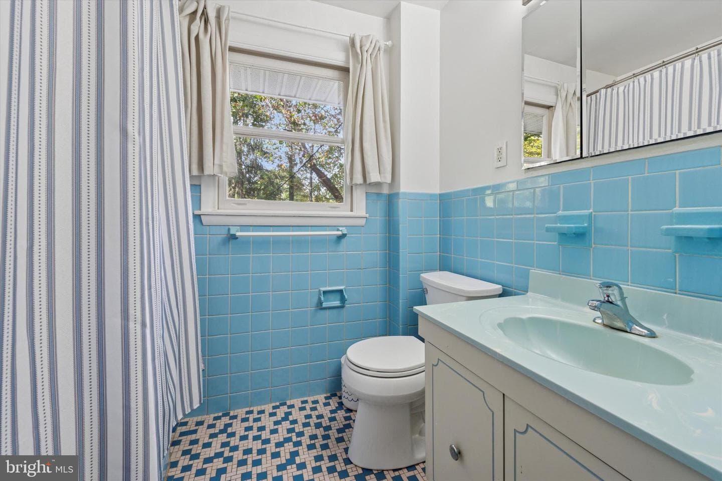 808 Berwyn Baptist Road photo 20