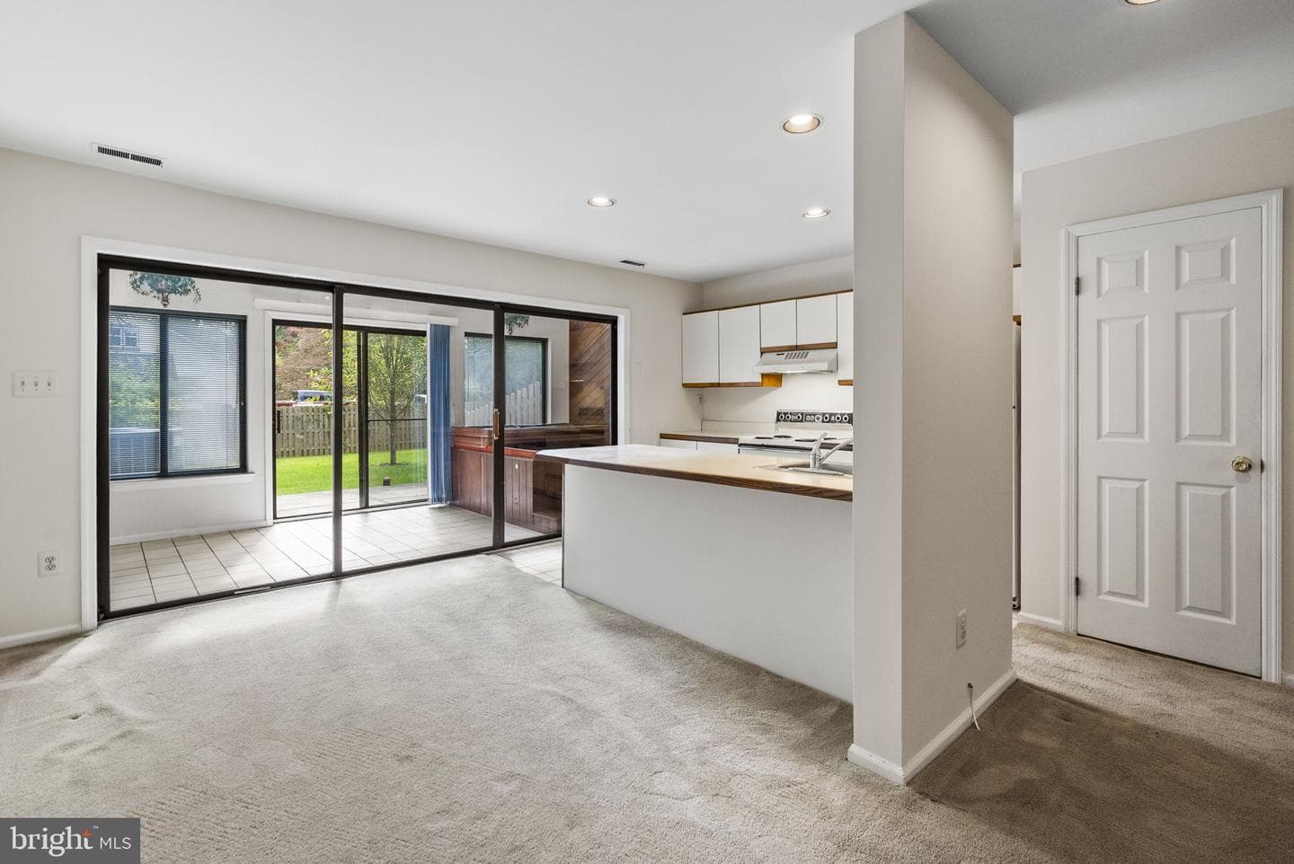 45 Landmark Drive photo 10