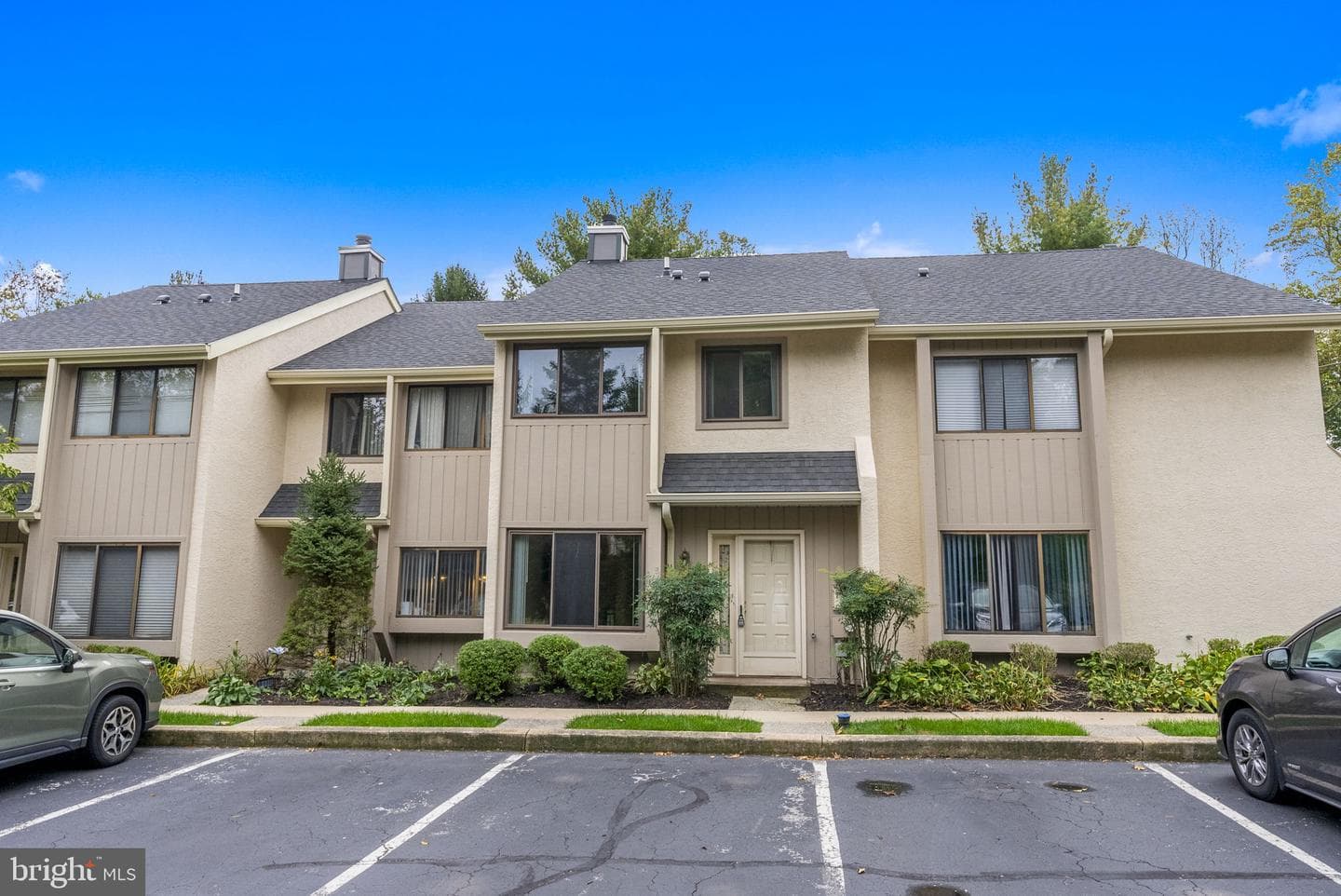 45 Landmark Drive photo 2