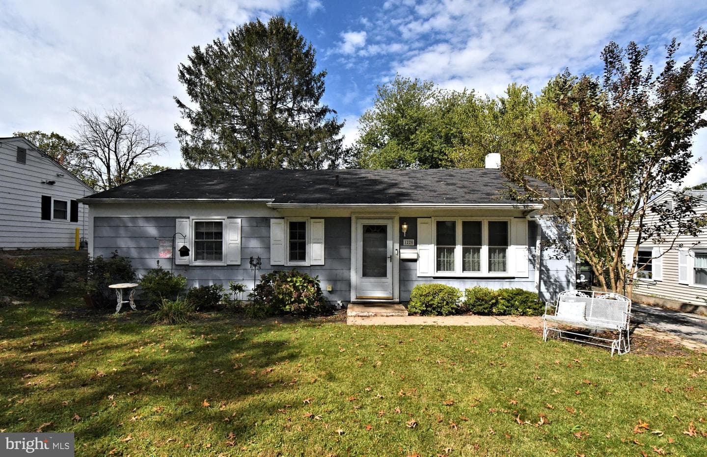 1220 Tyler Avenue photo 1