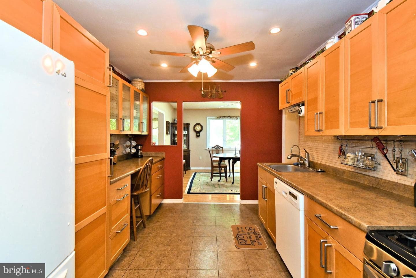 1220 Tyler Avenue photo 11