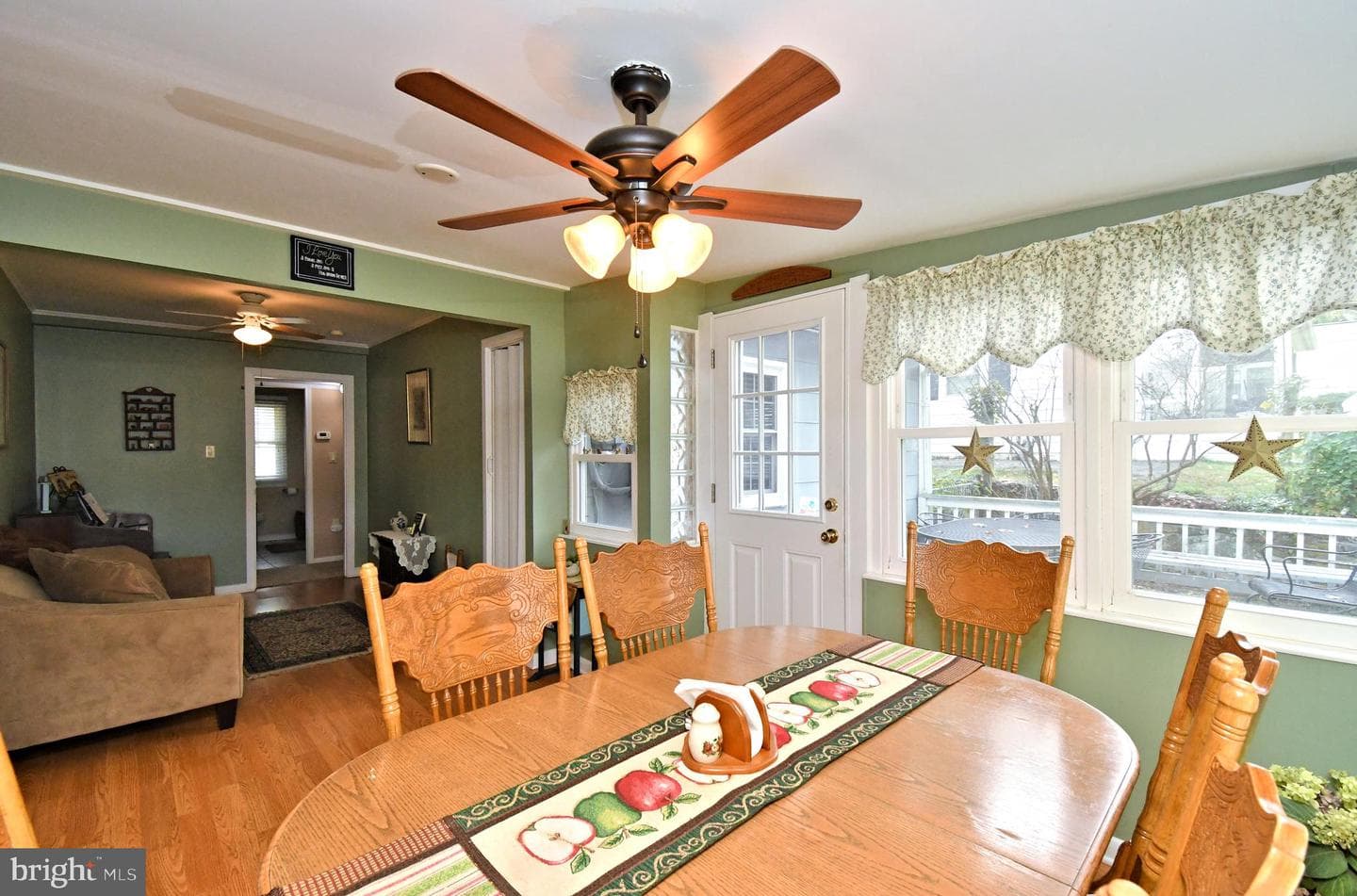 1220 Tyler Avenue photo 22