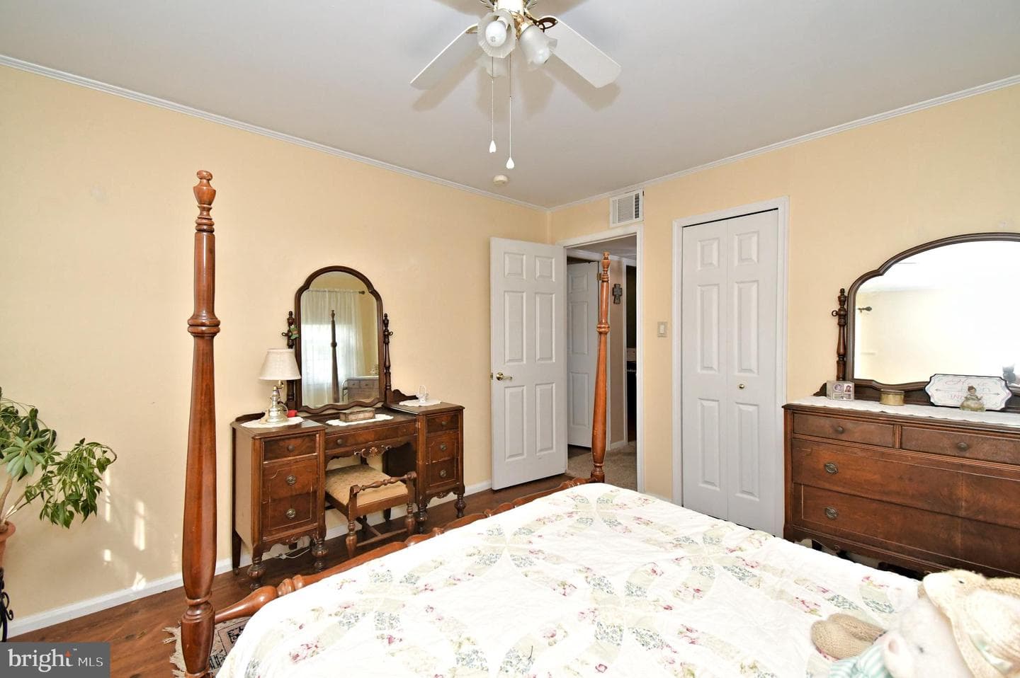 1220 Tyler Avenue photo 29