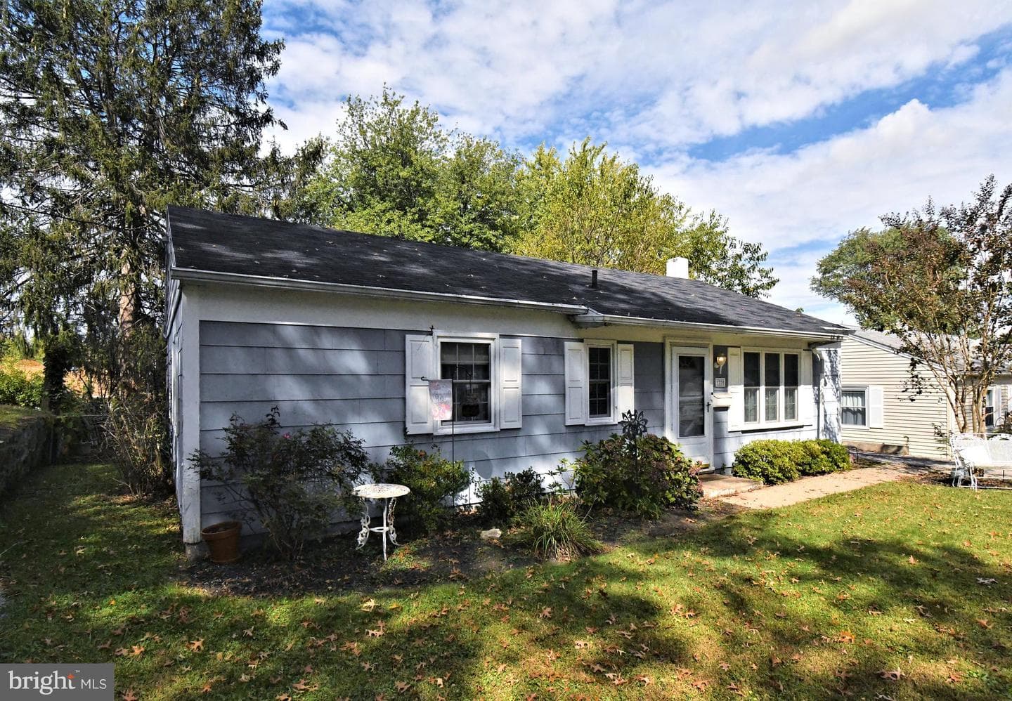 1220 Tyler Avenue photo 3