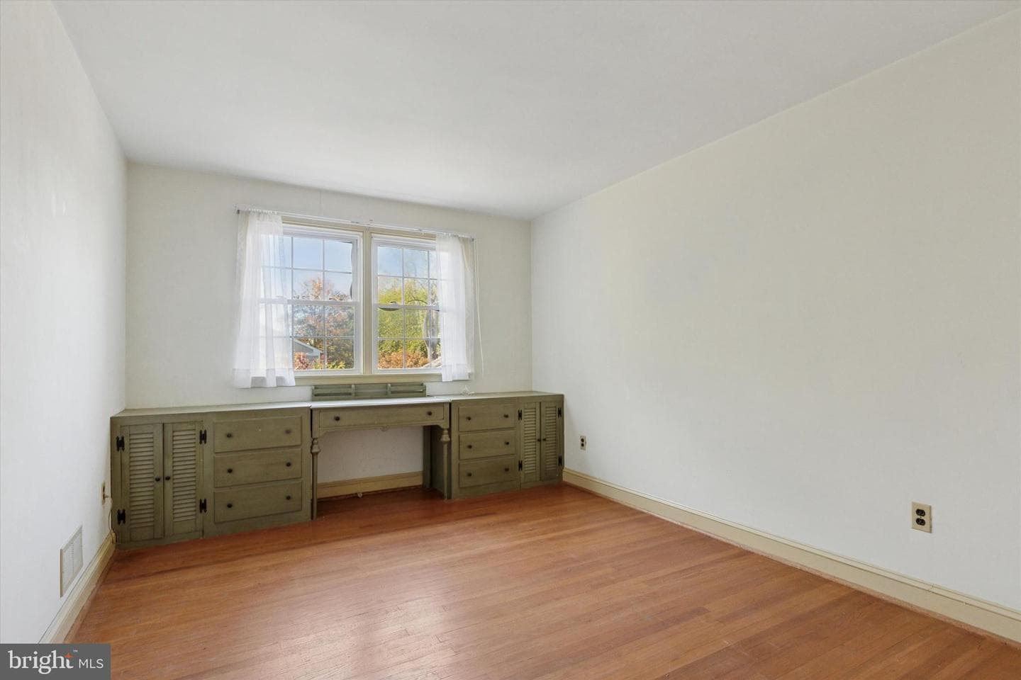 306 Devonshire Road photo 13