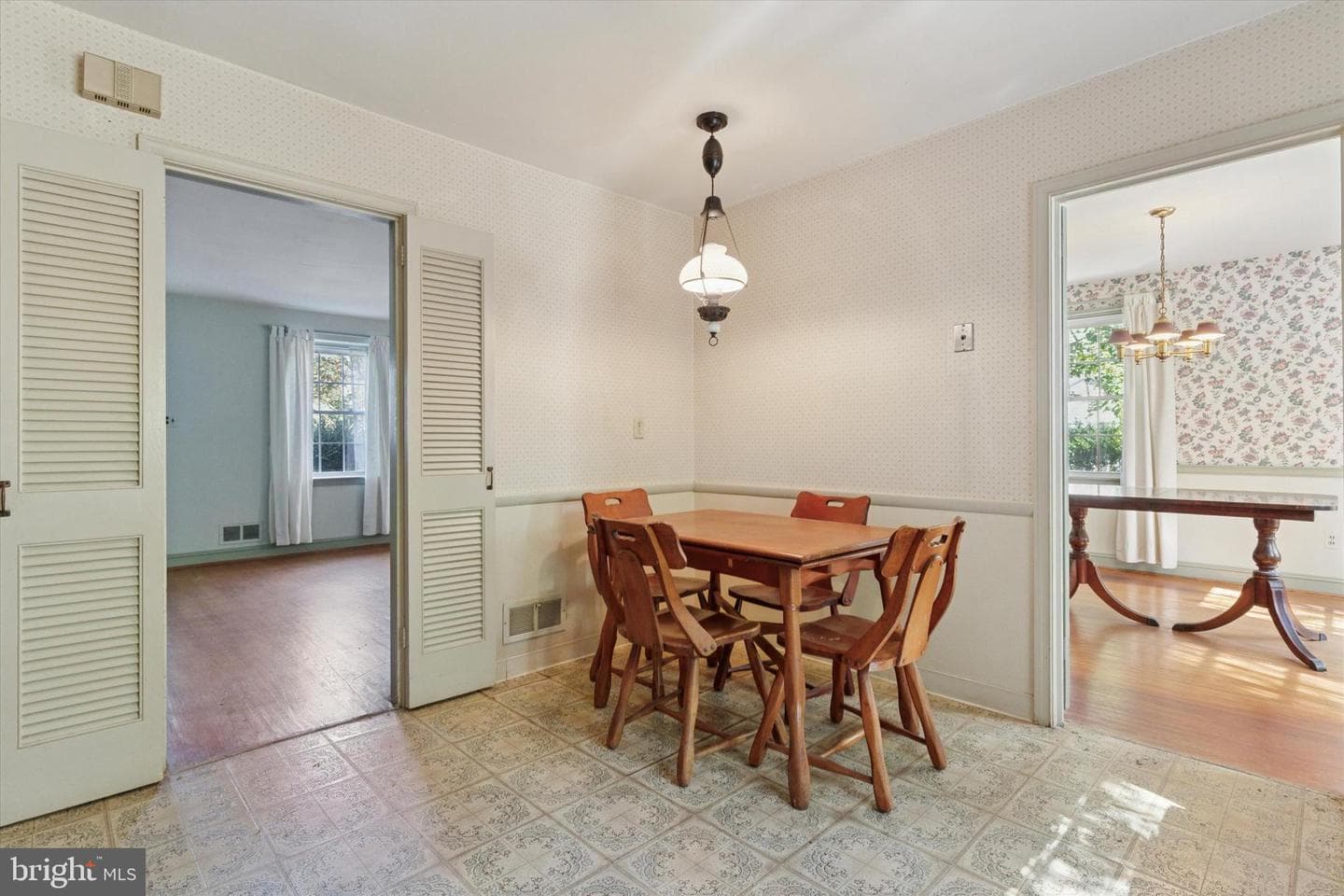 306 Devonshire Road photo 9