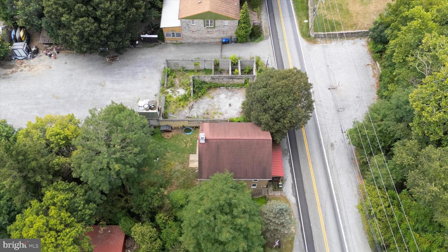 2090 Strasburg Road photo 5