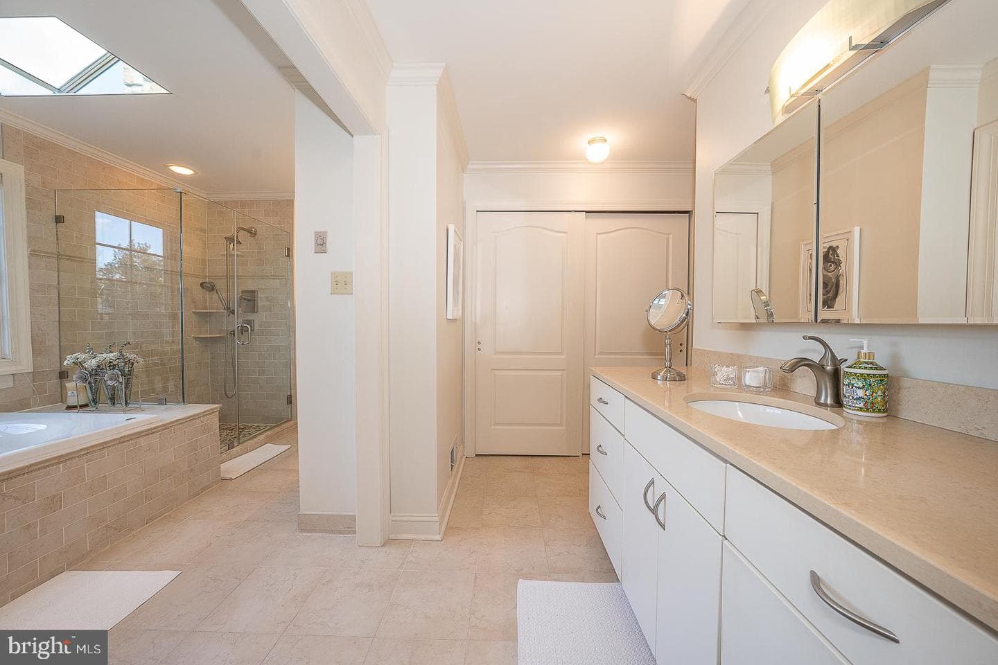 202 Shoreline Drive #202 photo 26