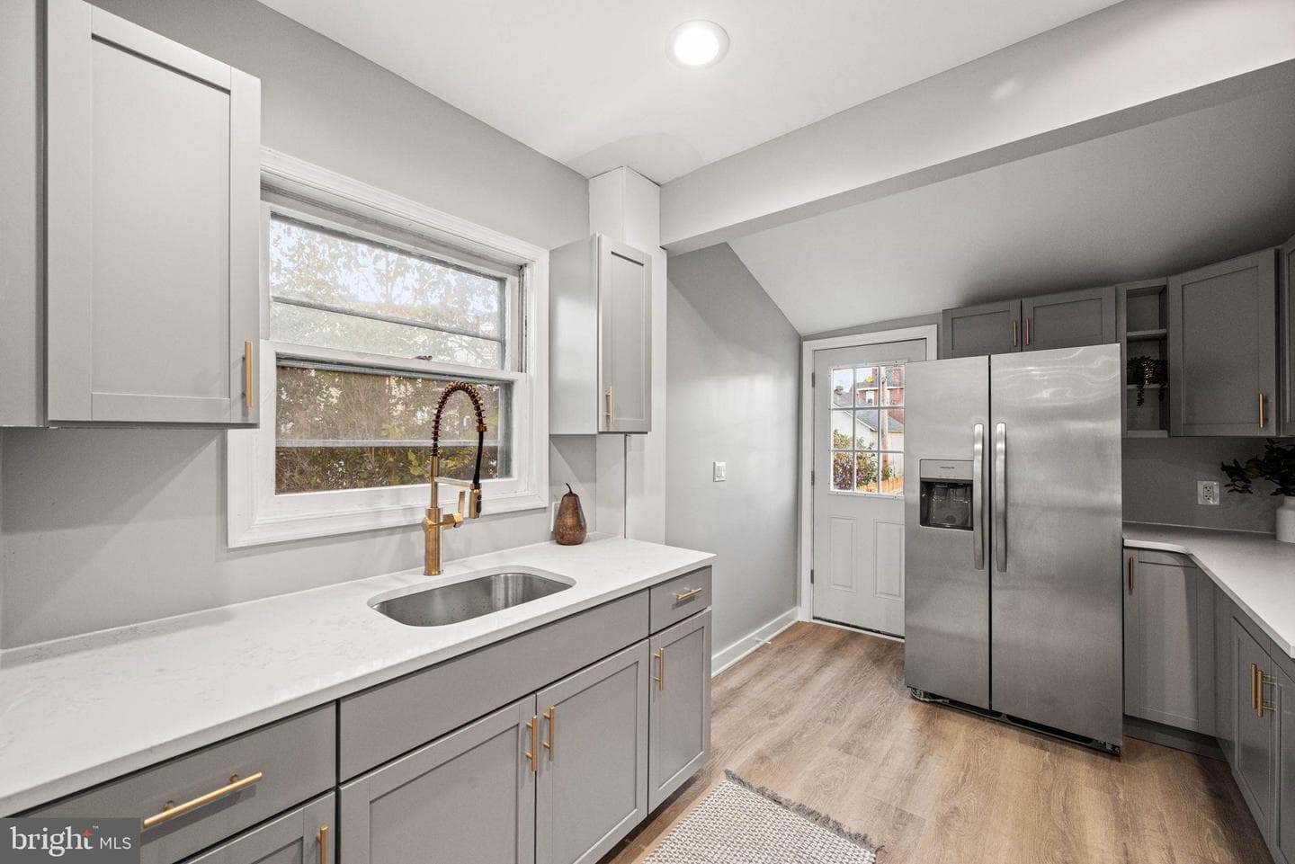 309 Jefferson Avenue photo 13