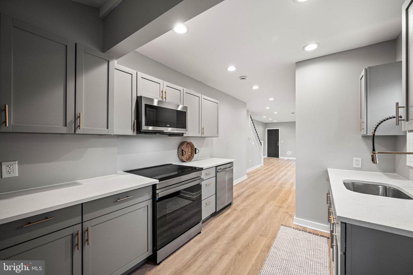 309 Jefferson Avenue photo 14