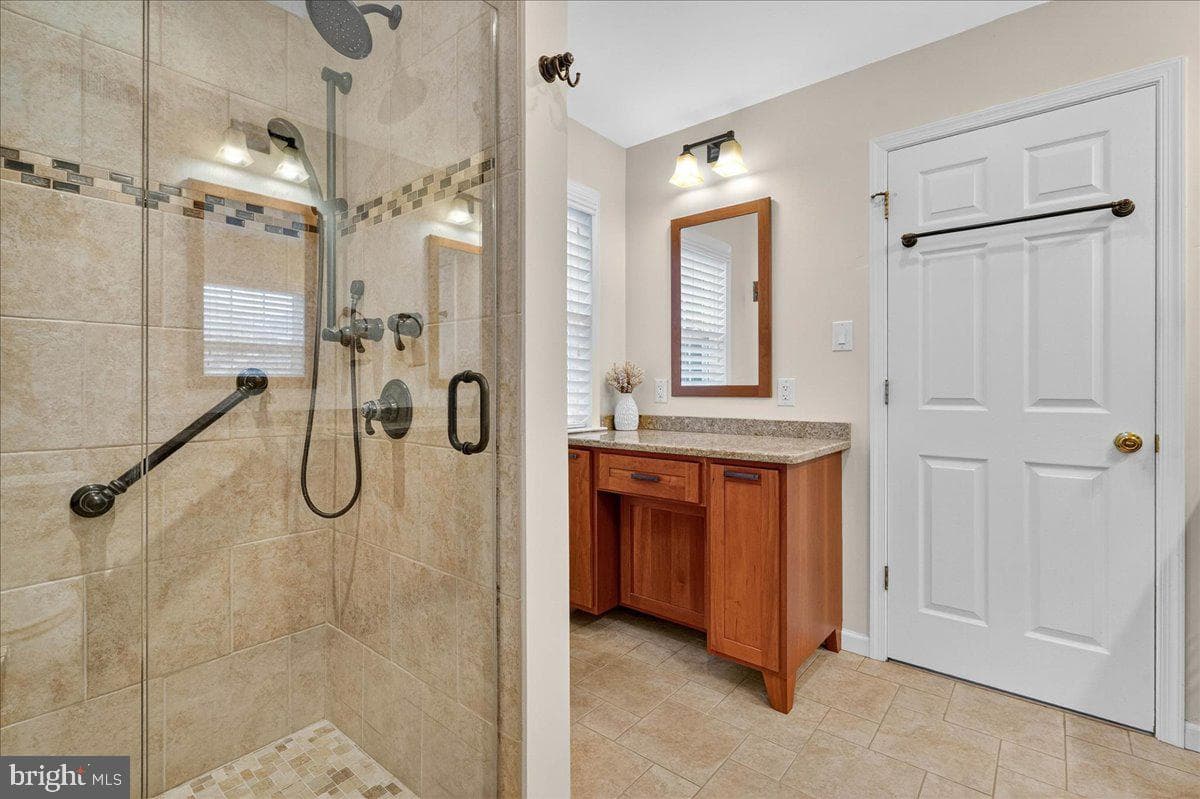 215 Meetinghouse Lane photo 27