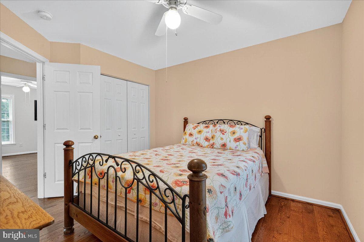 215 Meetinghouse Lane photo 36
