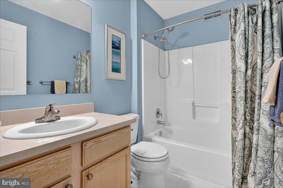 215 Meetinghouse Lane photo 39