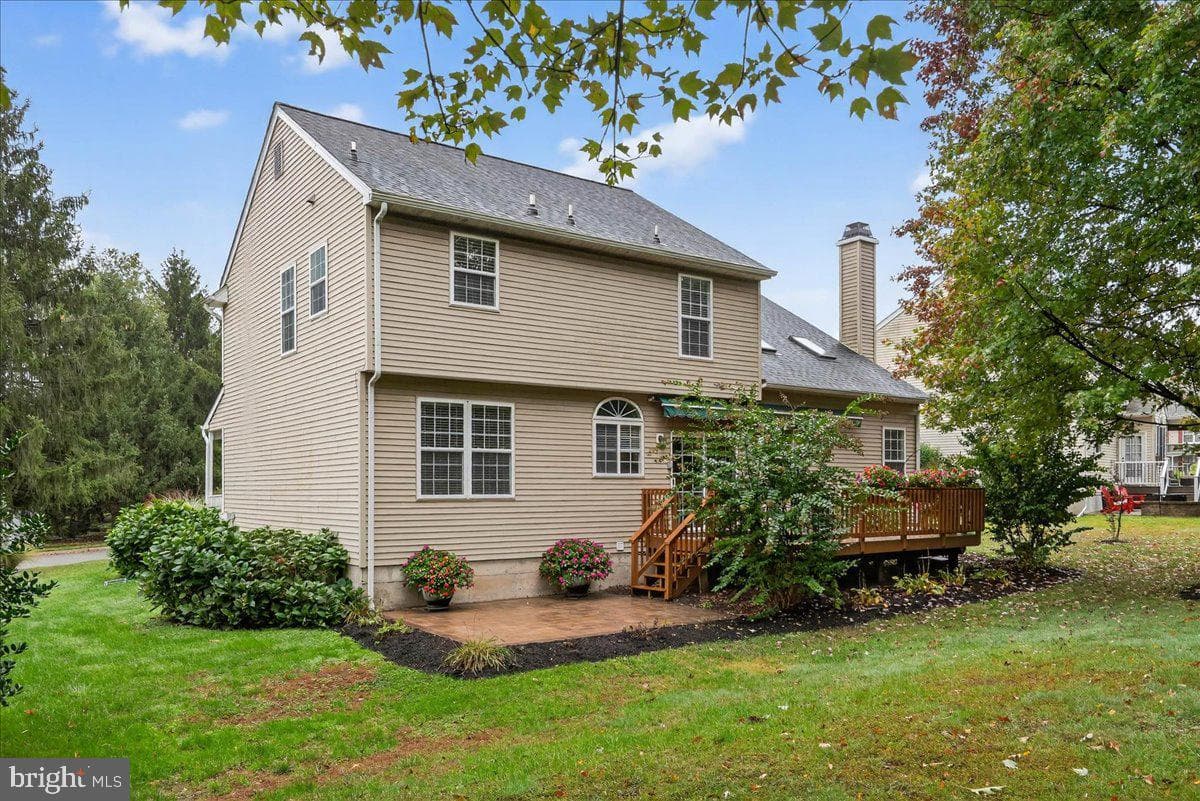 215 Meetinghouse Lane photo 49