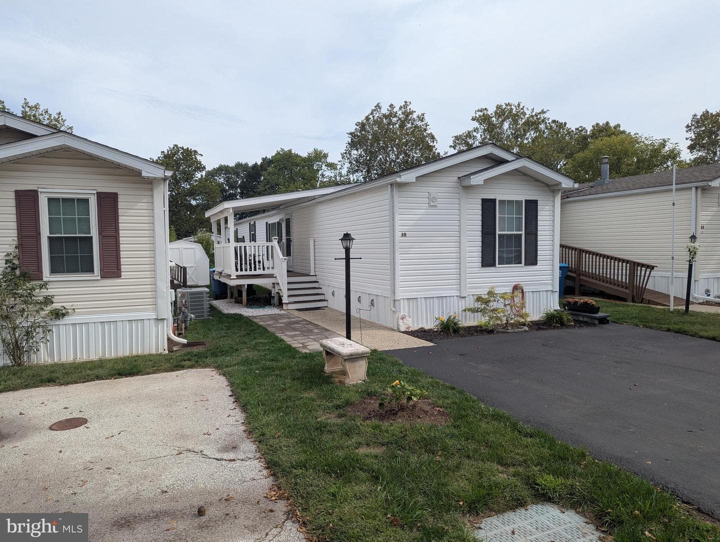 38 Rosewood Lane photo 2