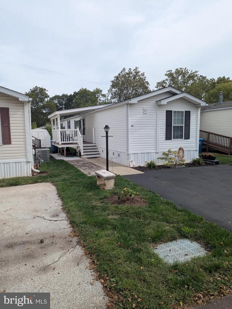 38 Rosewood Lane photo 33