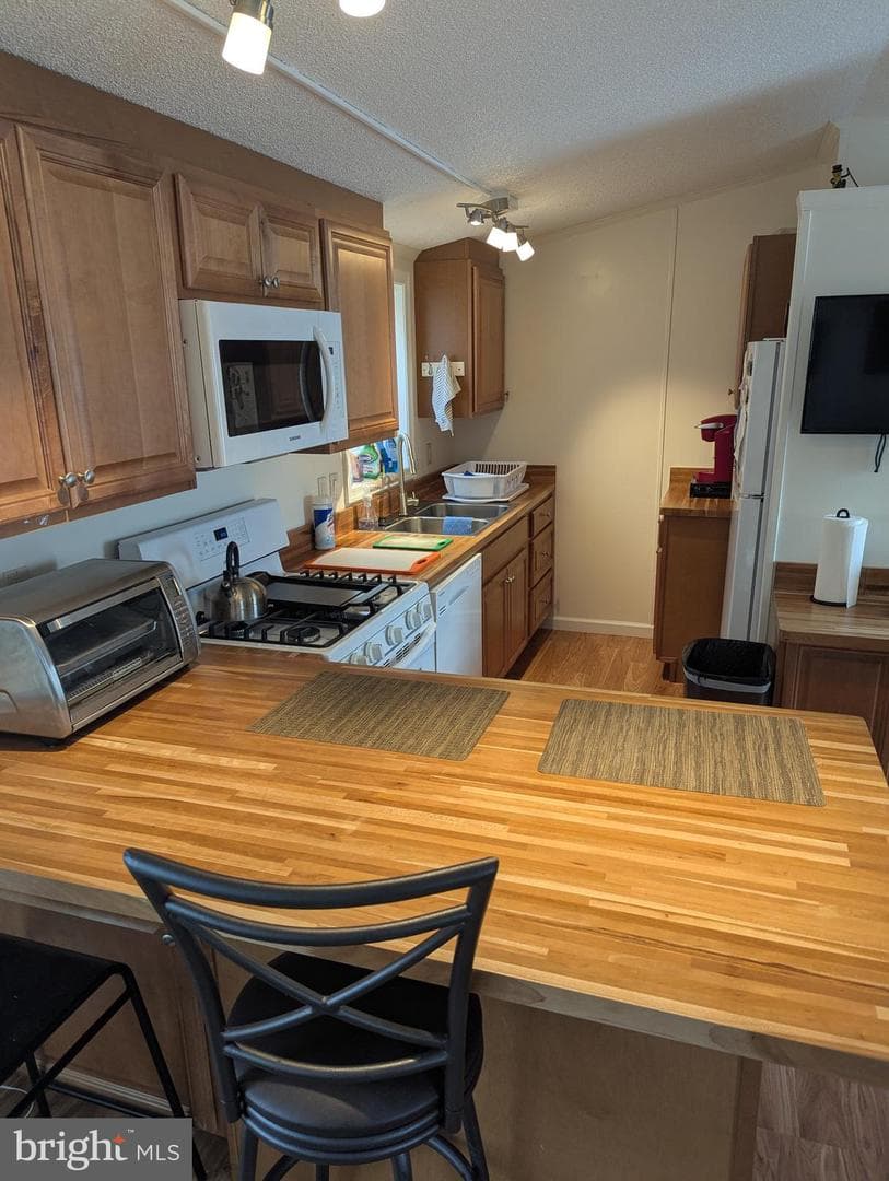 38 Rosewood Lane photo 7