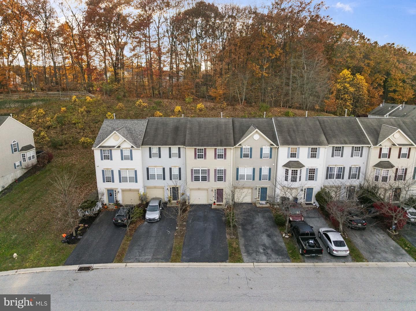 27 Branford Way photo 3